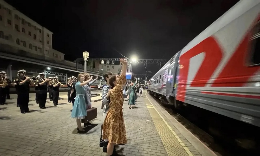 Поезд «Россия», брендированный к выборам депутатов Государственной думы, прибудет в Омск 17 августа