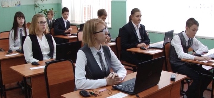 Для части омских школьников учебный год окончится в середине мая