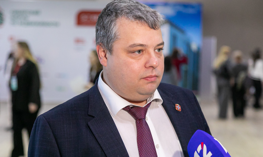 Александр Рашко заявил, что в Омской области не строится ни одного квадратного метра жилья без «социалки»