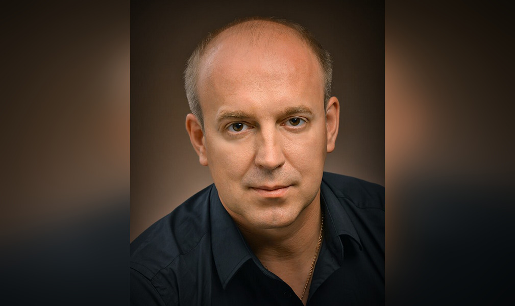Ведущий актёр Омской драмы Владислав Пузырников проведёт творческую встречу с омичами