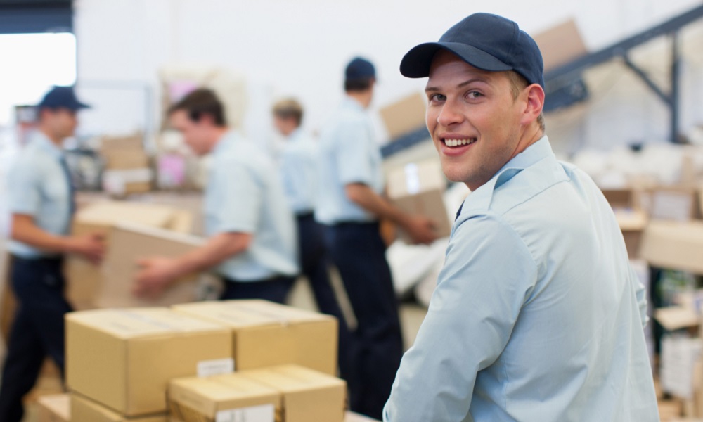 В Омске профессия работника торгового зала стала лидером по приросту вакансий для студентов