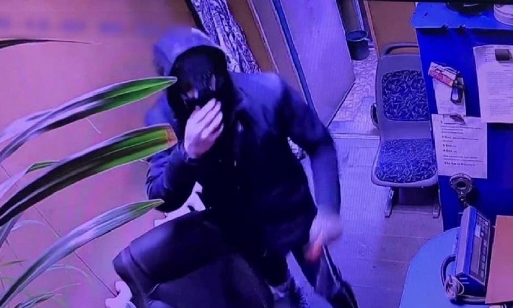 В Омске задержали подозреваемого в разбое 