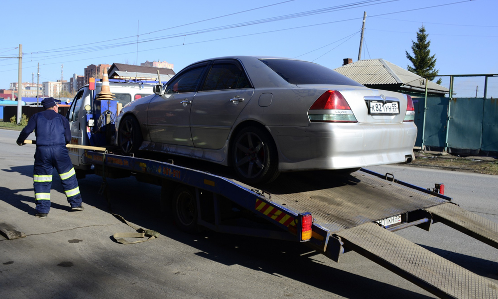 За сутки 16 омичей лишились своих автомобилей из-за долгов