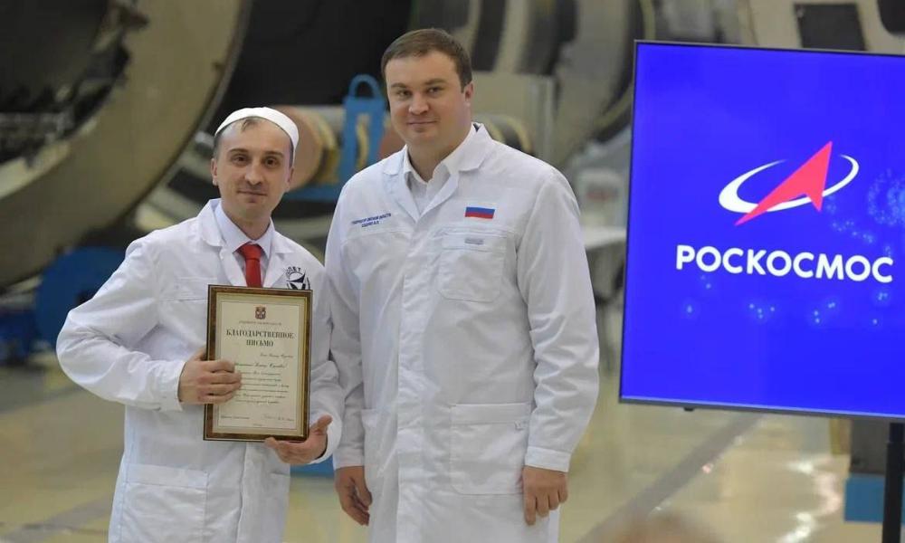 Виталий Хоценко совместно с главой Роскосмоса Юрием Борисовым посетил ПО «Полёт»