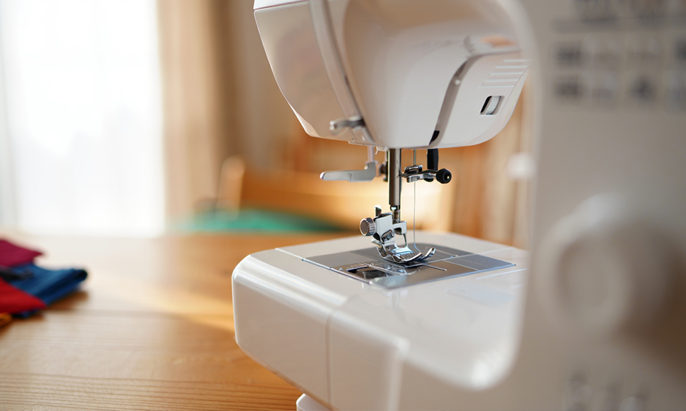 Жена участника СВО открыла швейную мастерскую благодаря соцконтракту