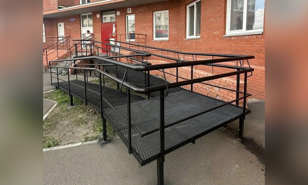 В Омской области на установку пандусов для инвалидов-колясочников выделили более 5 млн рублей