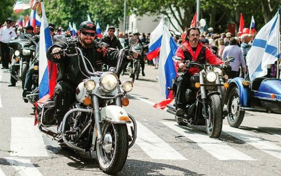 Мотопробег, флешмоб «Голубь мира» и концерт ожидают омичей в День Росссии