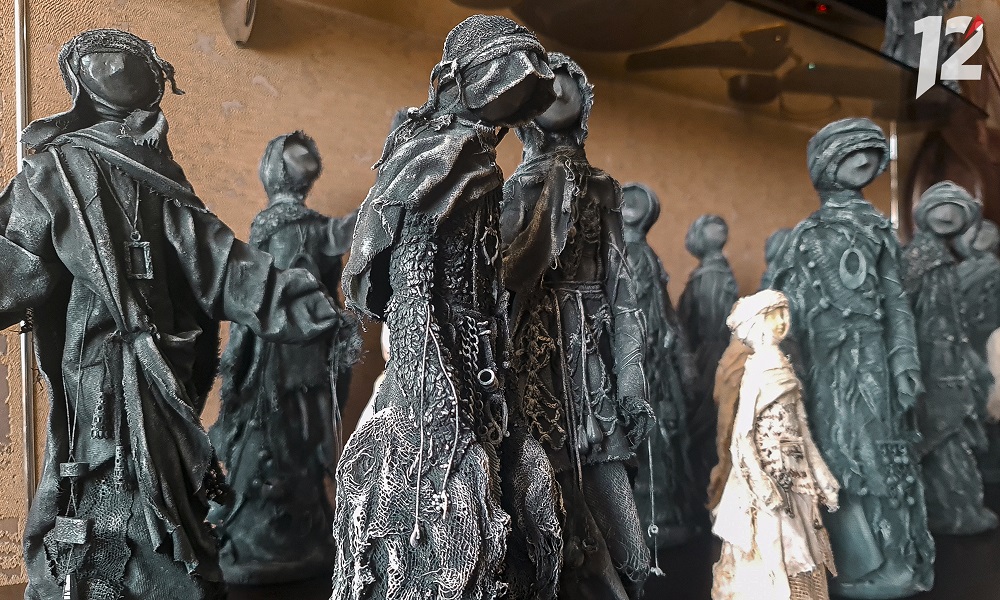 Разные эпизоды человеческих переживаний: омская художница-самоучка создаёт уникальные статуэтки [ФОТО]