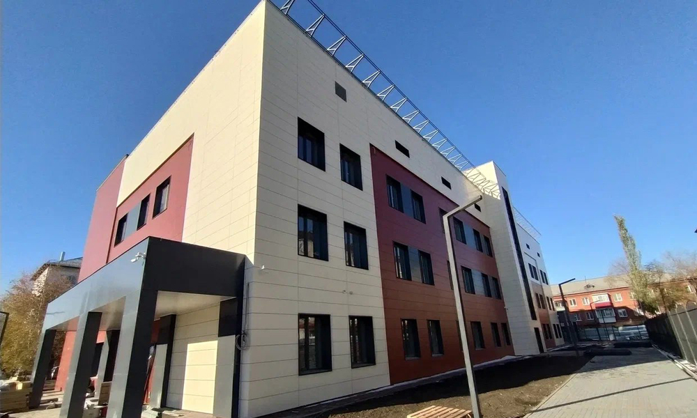 В Омске готовят к открытию поликлинику в посёлке Восточном 