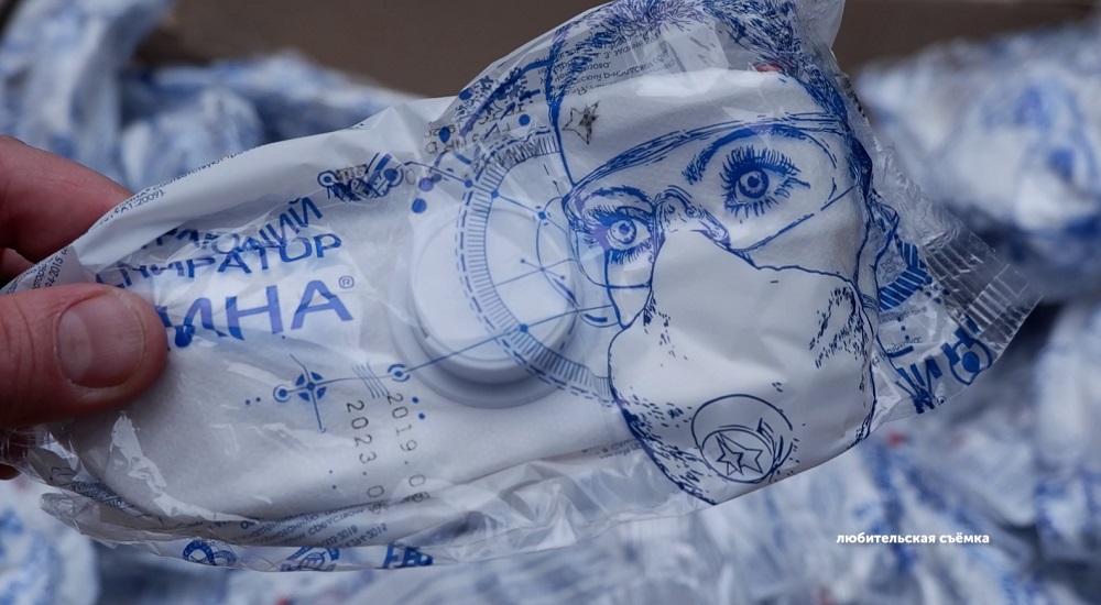 Активисты передали в омские больницы 3 тысячи упаковок средств индивидуальной защиты