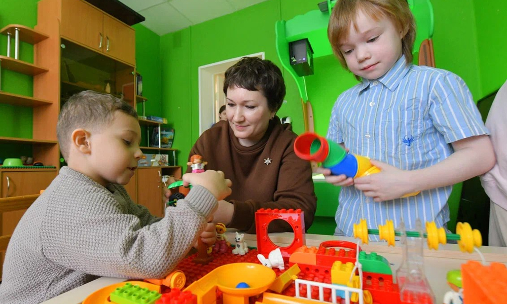 В омских Семейных МФЦ внедрили новые социальные сервисы для поддержки семей