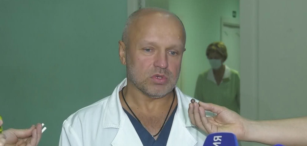 "Я буду скучать": начмед БСМП-1, где лечили Навального, рассказал о причинах увольнения