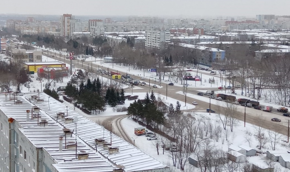 Для обработки омских дорог закупают 500 тонн биохимических реагентов