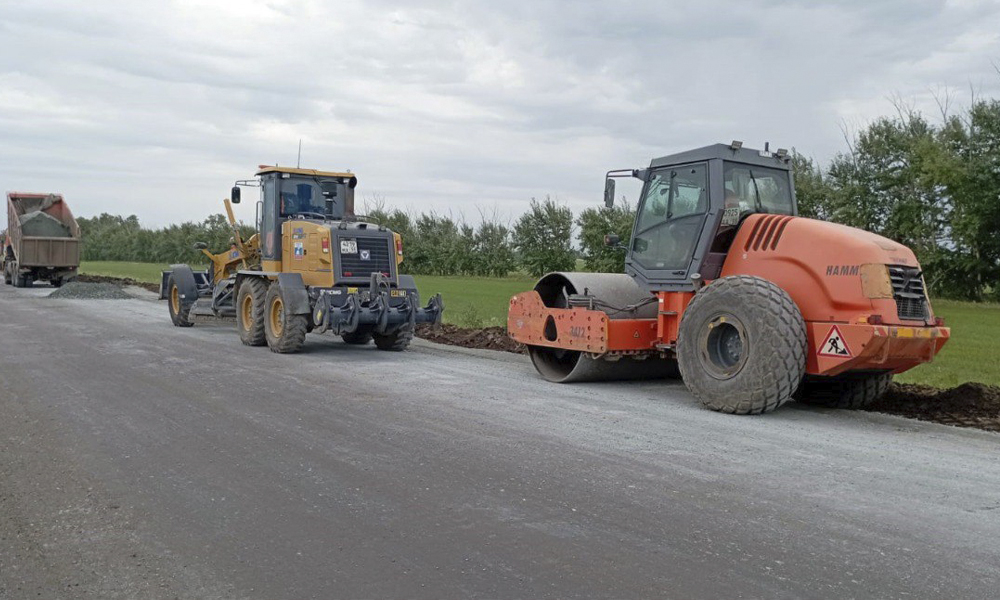 Виталий Хоценко сообщил о ходе ремонта дороги Новоселецк — Таврическое — Нововаршавка 