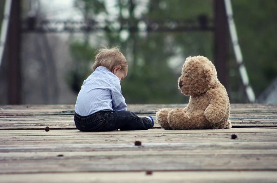 Мать-наркоманку, которая бросила 5-летнего сына в песочнице, могут лишить родительских прав