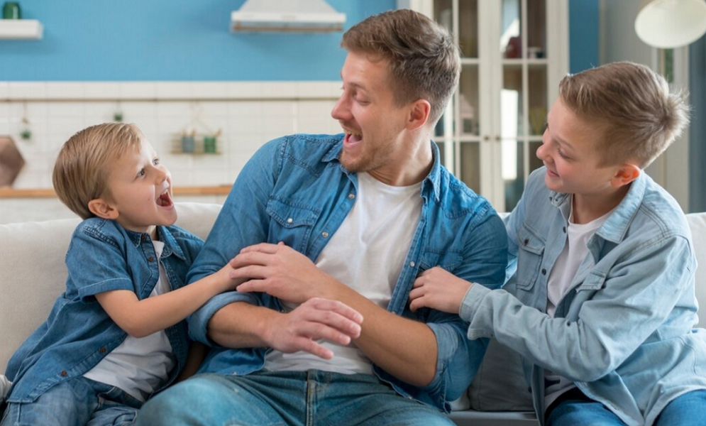 В Омской области 379 мужчин находятся в отпуске по уходу за ребёнком и получают пособие