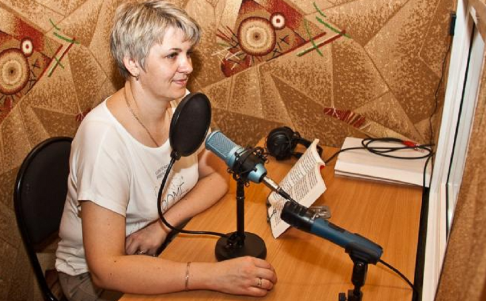 Омичи с хорошей дикцией могут помочь в создании аудиокниг для незрячих и слабовидящих