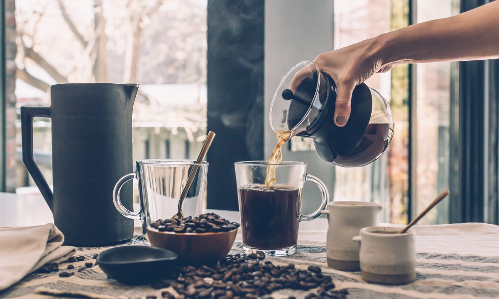 Почти половина омичей мёрзнут на работе 