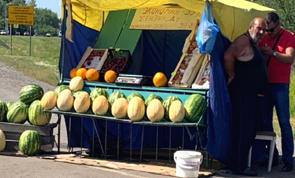 В Омске штрафуют недобросовестных продавцов арбузов и дынь