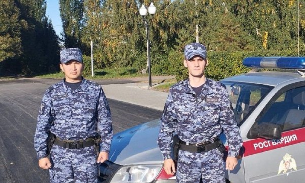 Омские росгвардейцы нашли восьмилетнюю девочку и вернули её родителям