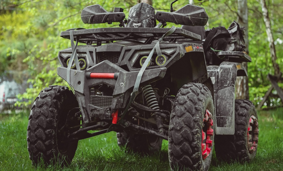 Омские следователи возбудили уголовное дело по факту травмирования ребёнка на квадроцикле в парке