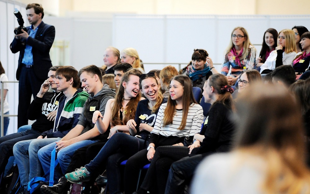 Молодые омичи уже могут подать заявки на премию мэра