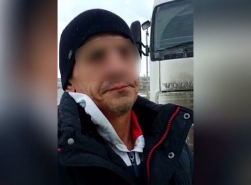 По Омску на фуре ездил пьяный водитель без прав