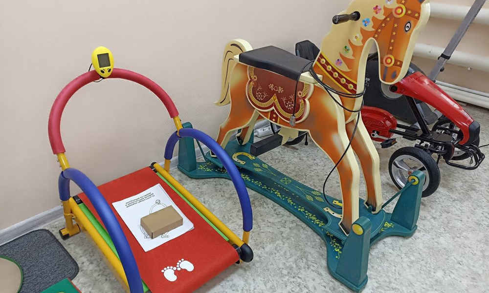 В Колосовском районе закупили реабилитационное оборудование для детей с инвалидностью