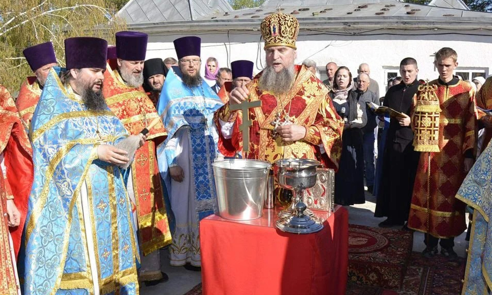 В Русской Поляне освятили фундамент нового православного храма