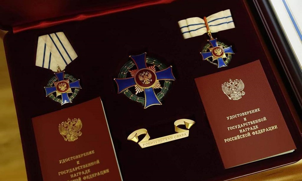 Владимир Путин наградил омича, воспитавшего 10 детей, орденом «Родительская слава»