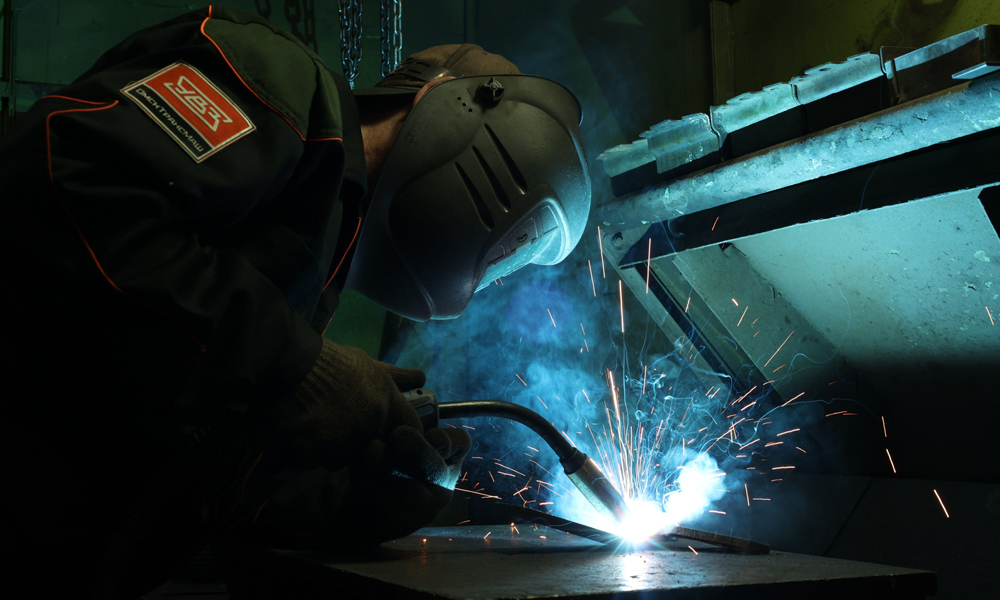 На «Омсктрансмаше» провели день открытых дверей для ветеранов СВО