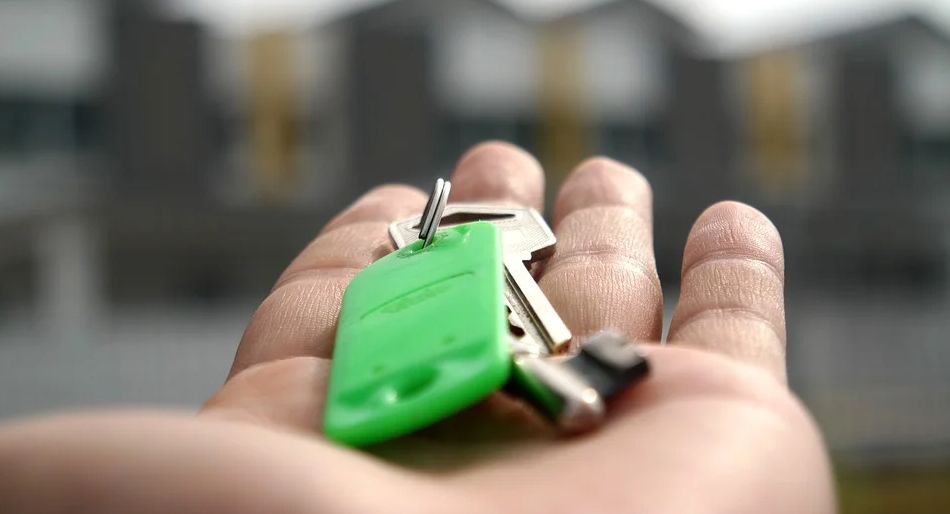 Из аварийного жилья в новостройки в этом году переселят 380 омичей