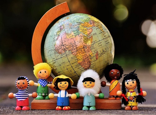 Омских журналистов научат писать о межнациональных отношениях