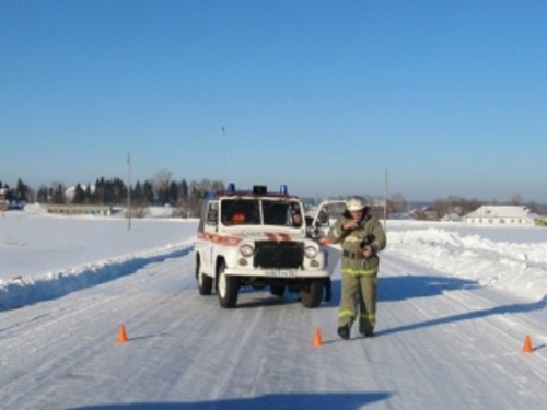 Омские спасатели не дали замерзнуть дальнобойщику из Липецка