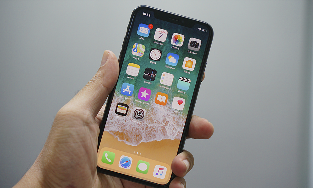 В Омске запустили горячую линию для детей, находящихся в опасности