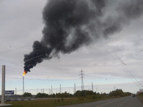 В омском Минприроды рассказали о причинах интенсивного дыма в Нефтяниках