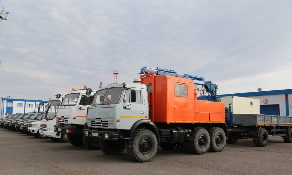 Мэрия Омска получила ключи от двух десятков единиц спецтехники 