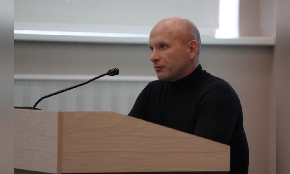 Ветеран СВО Александр Игошин встретился с курсантами Омской академии МВД