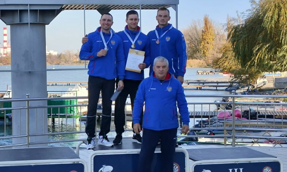 Омичи заняли весь пьедестал на Кубке России по гребле в заезде на 2000 метров