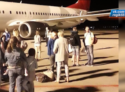 Летевший из Омска в Грецию самолёт совершил аварийную посадку