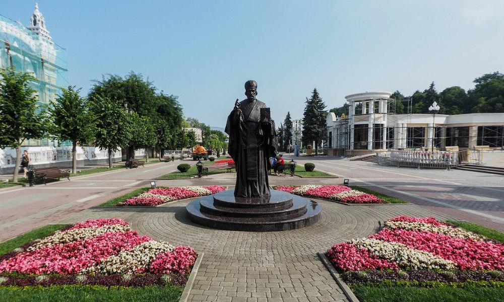 Виталий Хоценко договорился с губернатором Ставрополья о реабилитации омских бойцов