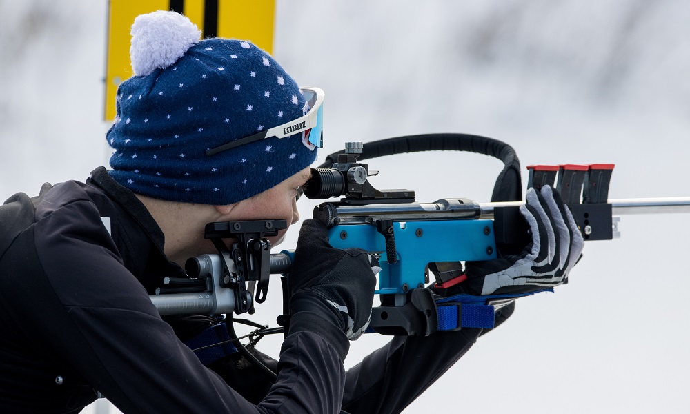 Гребля, самбо и биатлон: 12 канал — о выступлениях омских спортсменов