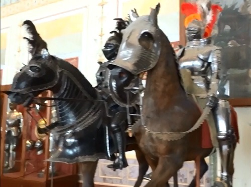 Омичи увидят экспонаты из оружейной коллекции Эрмитажа