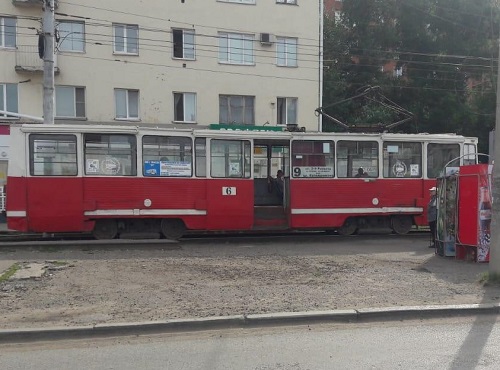 Жительница Омска ищет свидетелей аварии, из-за которой её бабушка лишилась ноги