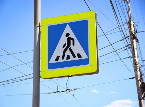 Омичка за рулём иномарки сбила пешехода на ул. Ленина