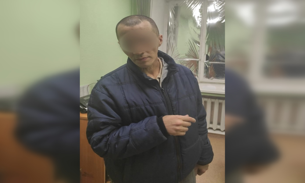 39-летний омич украл у женщины сумку, пока она примеряла обувь 