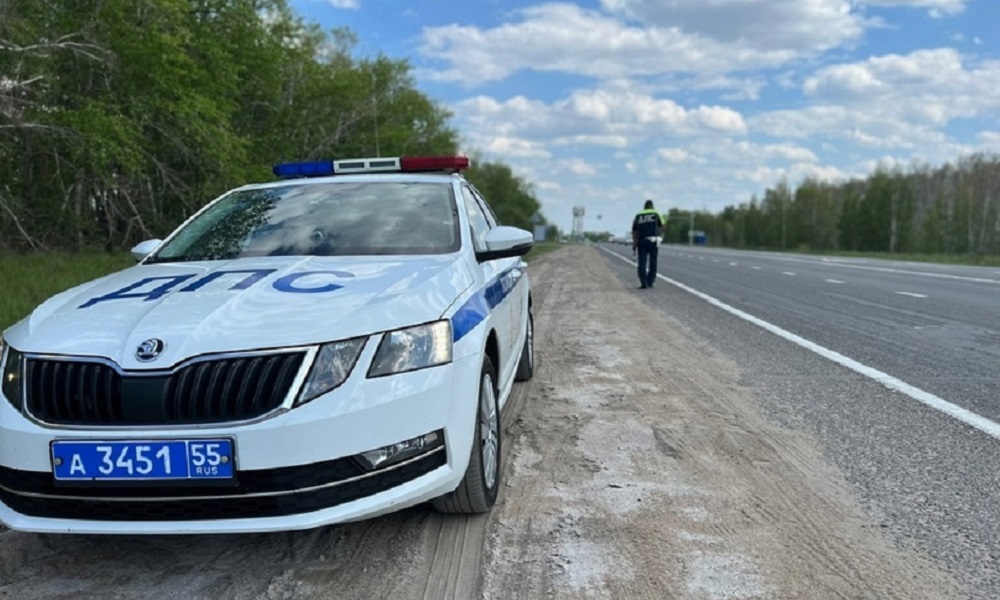 Большегрузам начали закрывать проезд по трассе Тюмень — Омск  