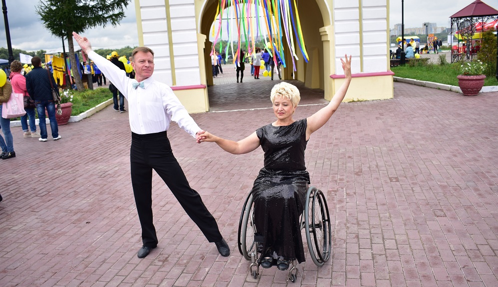 Омские танцоры на колясках приготовили для зрителей спектакль с элементами танго