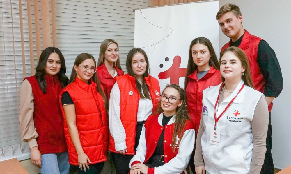 Более 800 омичей стали волонтёрами-медиками