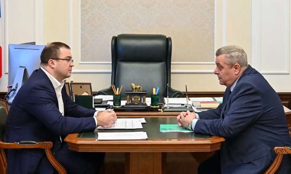 Губернатор Омской области провёл рабочие встречи с главами Шербакульского и Нововаршавского районов